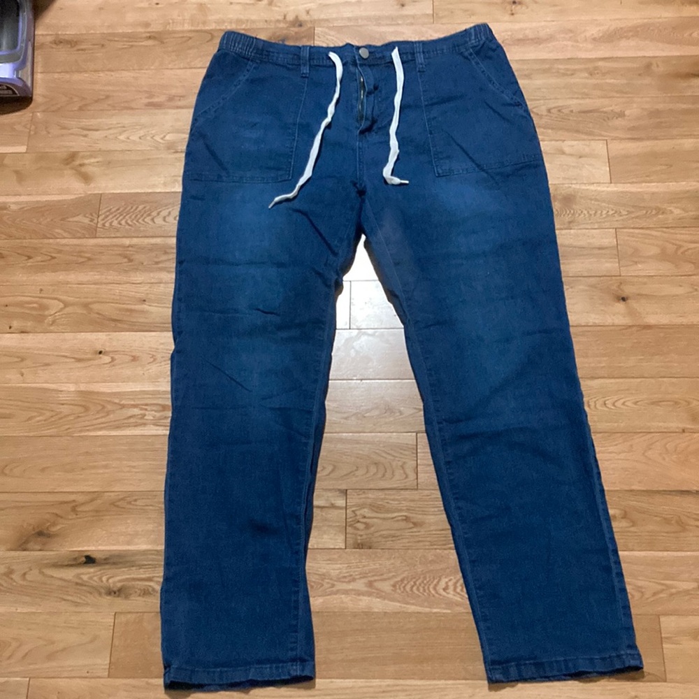 Light weight denim jeans